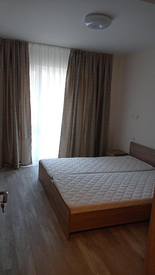 Апартамент За Гости Ниш 1 Veliko Tărnovo Exteriör bild